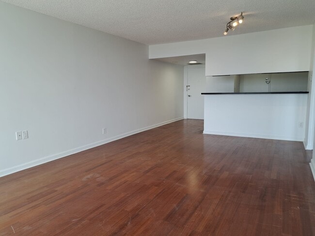 Building Photo - 500 Three Islands Boulevard