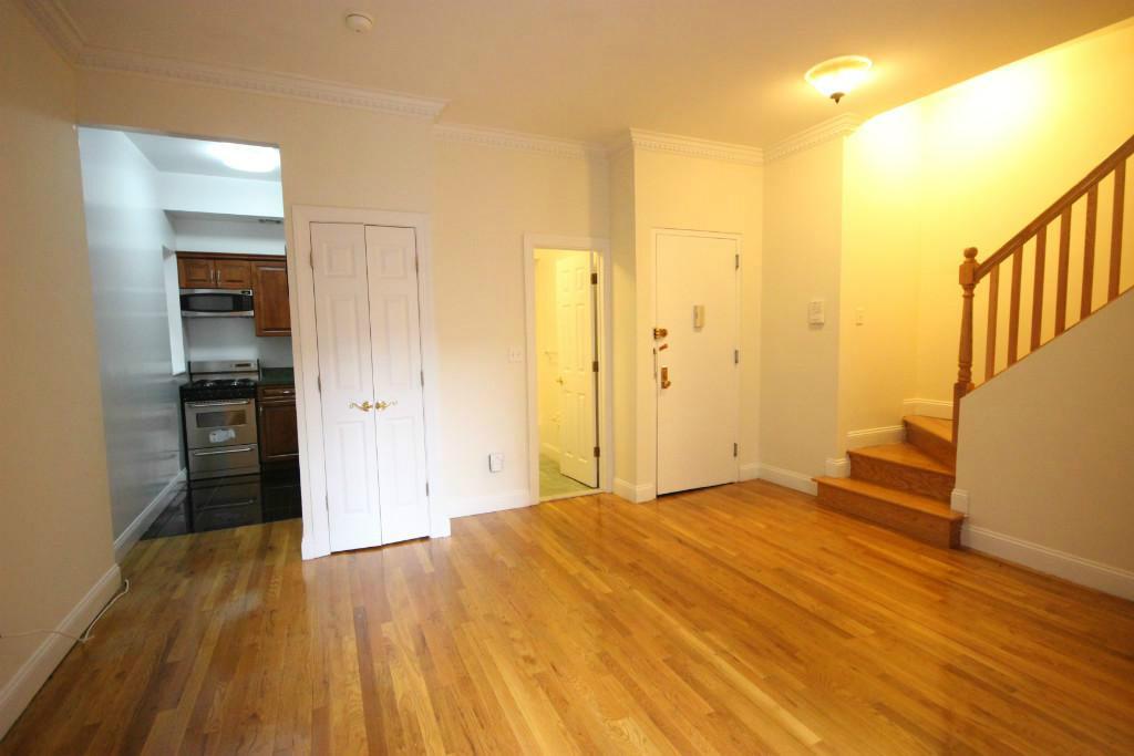 Primary Photo - 309 W 83rd St
