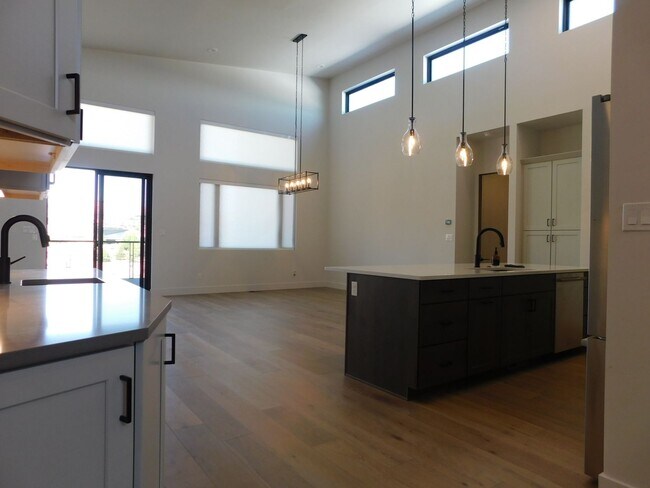 Building Photo - Stunning Home in Redlands Mesa