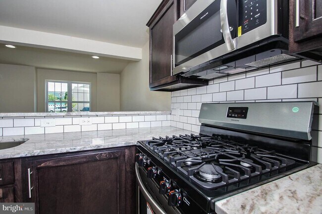 Foto del edificio - 520 Arietta Ct