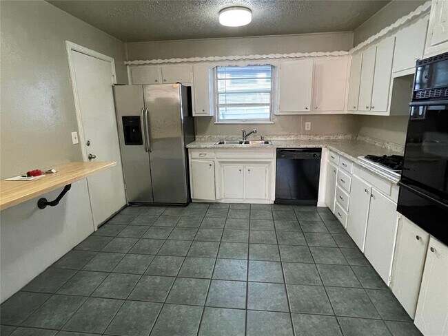 Foto del edificio - 804 NW 21st St