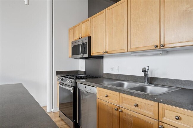 Foto del edificio - 3151 N Lincoln Ave
