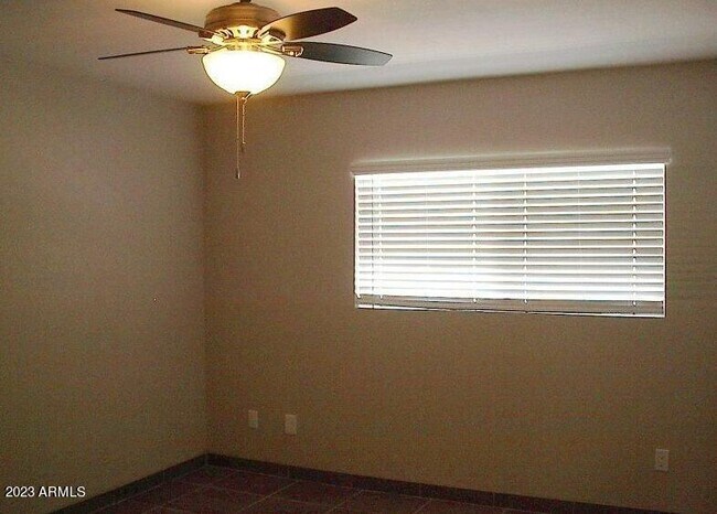 Foto del edificio - 7430 E Chaparral Rd
