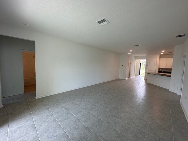 Building Photo - 909 Jackson Ave