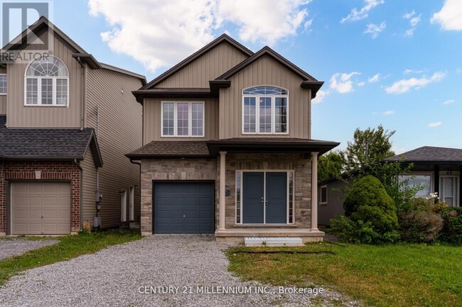 Building Photo - 38 Kent St