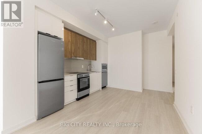 Photo du bâtiment - 9751 Markham Rd