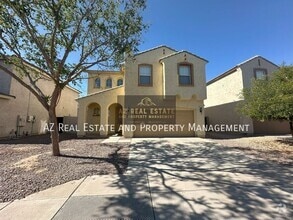 Building Photo - 1027 E La Salle St