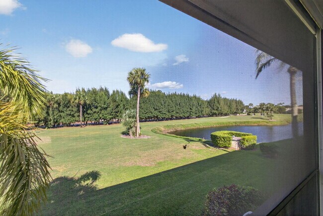 Foto del edificio - 202 Pinecrest Cir