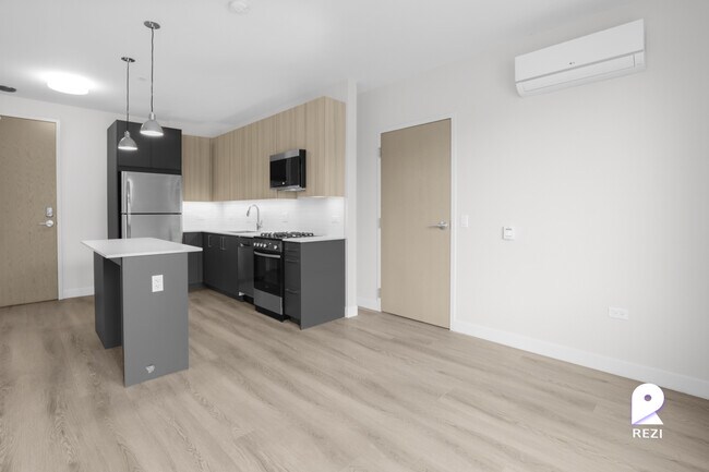 Foto del edificio - 670 N May St