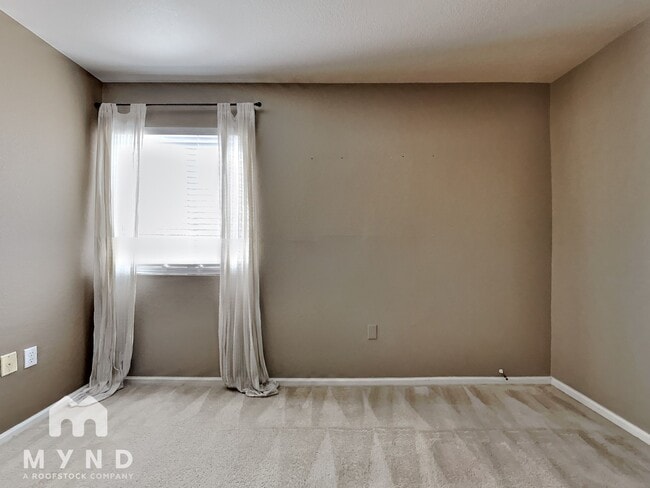 Building Photo - 5877 N Granite Reef Rd