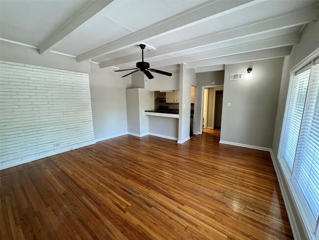 Building Photo - 219 Marshall St