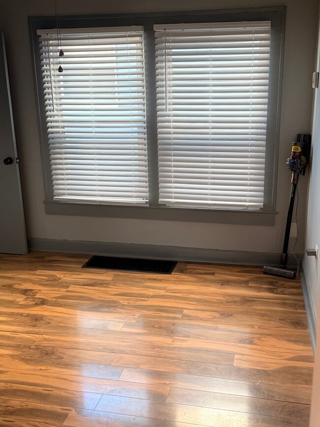 Building Photo - 4312 Sunset Ave