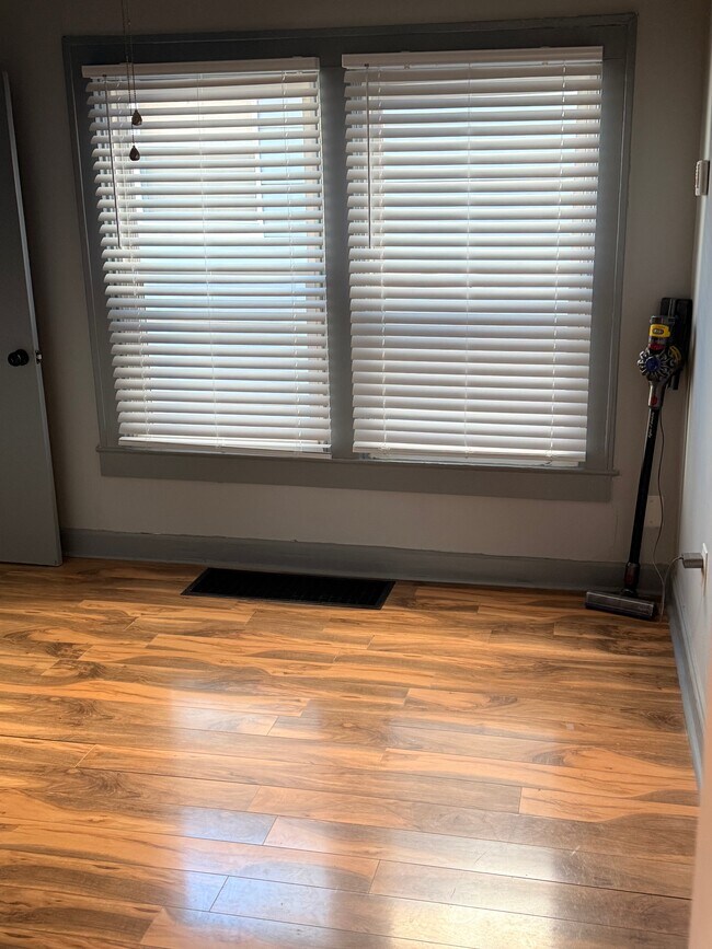 Foto del edificio - 4312 Sunset Ave