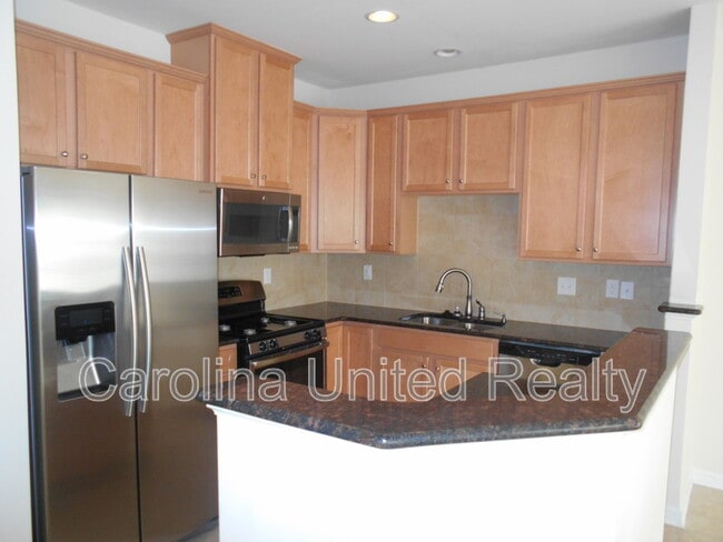 Foto del edificio - 2605 Silverthorn Dr