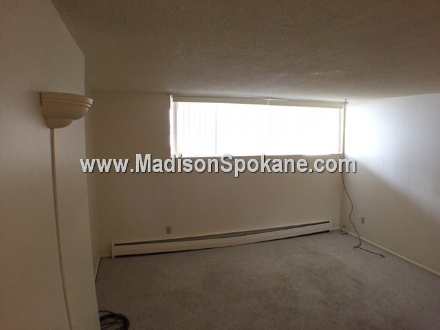 Foto del edificio - 2911 E 32nd Ave