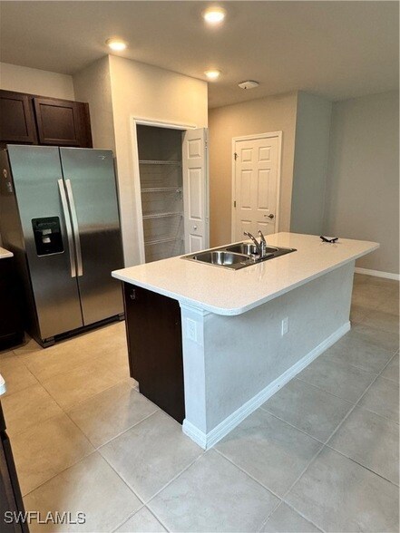 Foto del edificio - 15273 Wildflower Cir