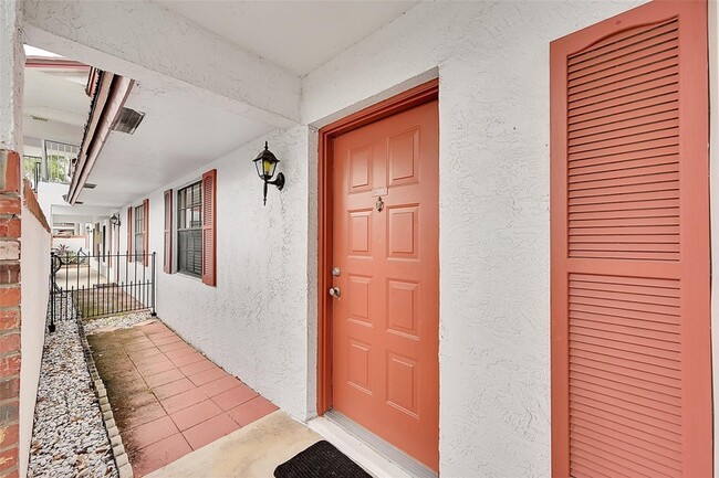 Building Photo - 2518 NW 89th Dr