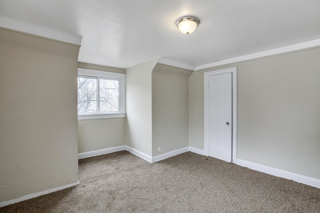 Building Photo - 16584 Beaverland St