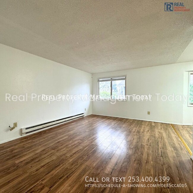 Foto del edificio - 2 bedroom and 1 bath Unit in Tacoma!