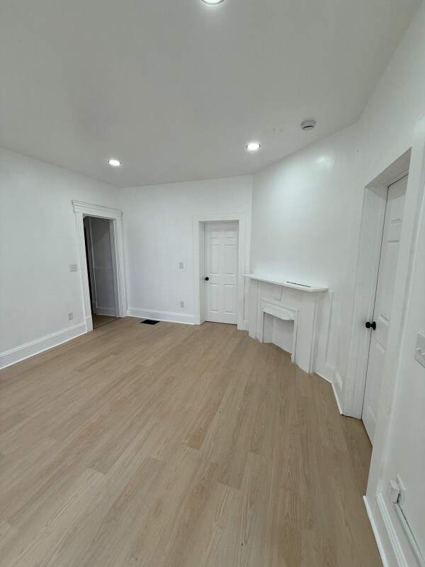 1447 W 101st St Cleveland, OH 44102 – photo 4