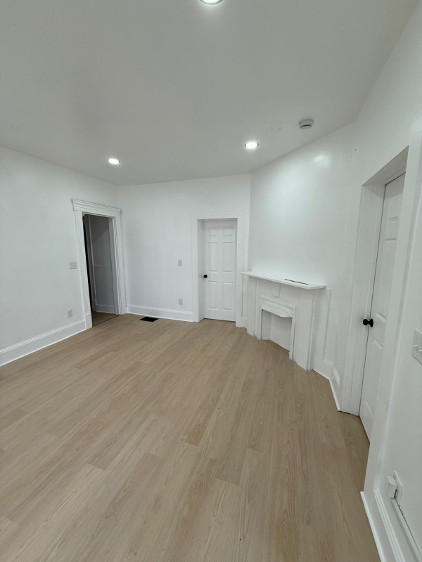 Foto del edificio - 1447 W 101st St