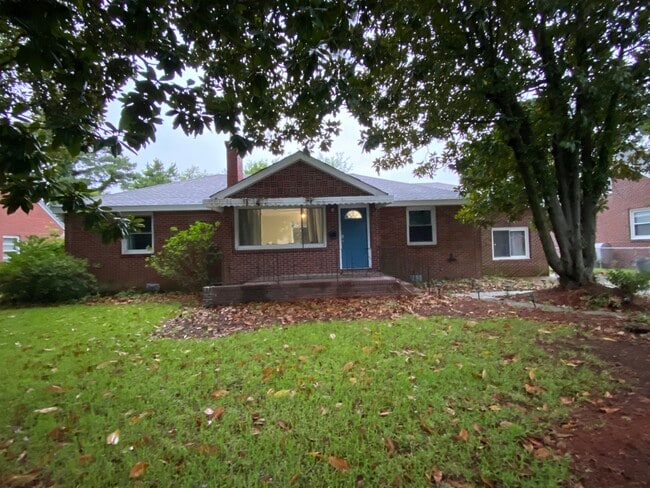 Building Photo - 6425 Sedgefield Dr