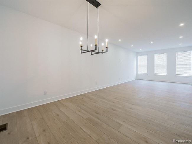 Building Photo - 41567 Breck