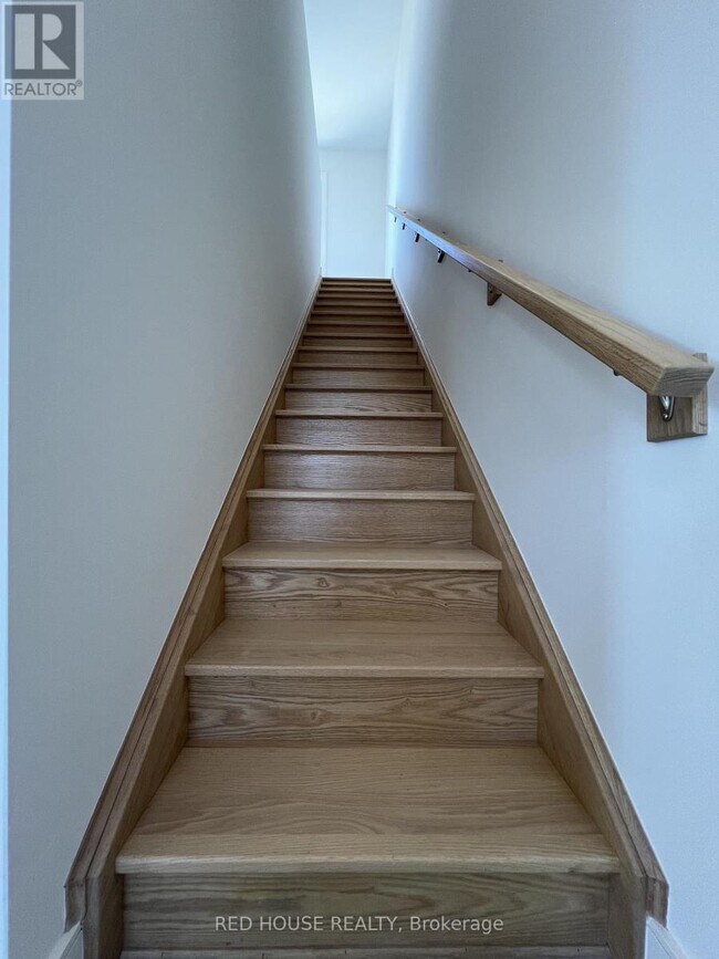 Photo du bâtiment - 42 Everett Cmn