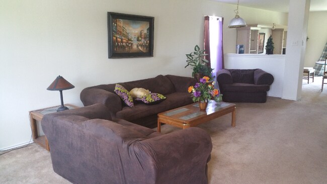 Foto del edificio - 7234 Leafwind Dr