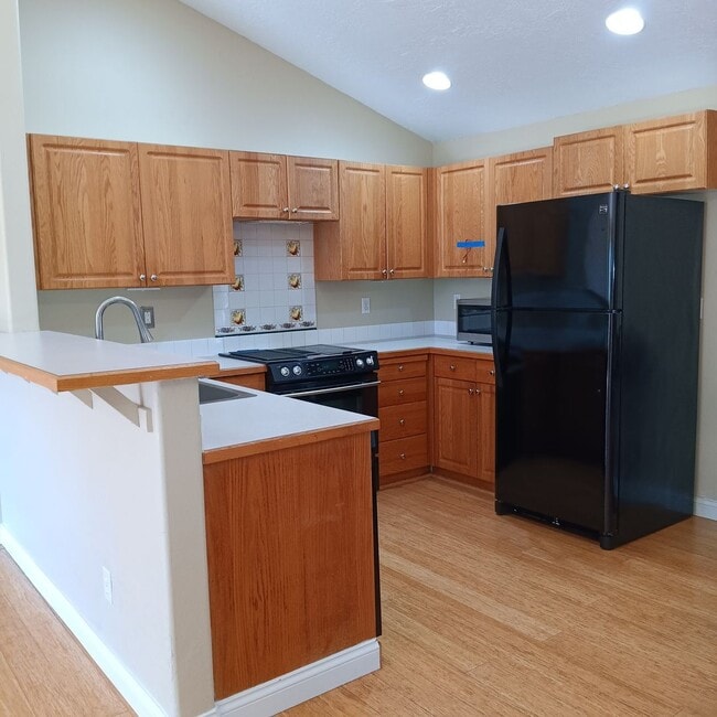 Foto del edificio - Great House With So Much To Offer In Independence!