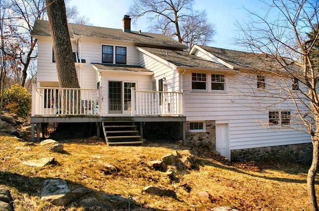 Foto del edificio - 198 N Taylor Ave