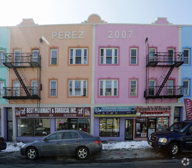 919923 Main Ave, Passaic, NJ 07055 Apartments Passaic, NJ