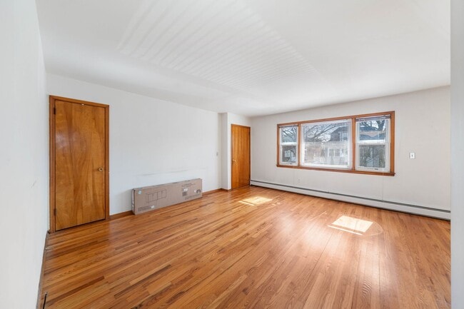 Photo - Large 3 Bedroom Apt + Private Office Space