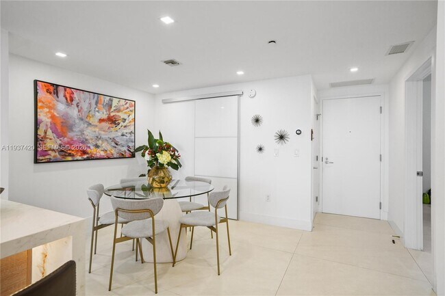 Building Photo - 16385 Biscayne Blvd