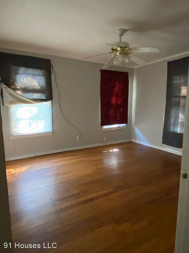 Building Photo - 3 br, 1 bath House - 2909 Boss