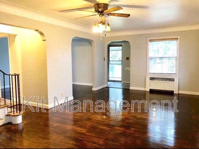 Foto del edificio - 3948 Grantley Rd
