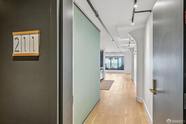 Foto del edificio - 1875 Mission St