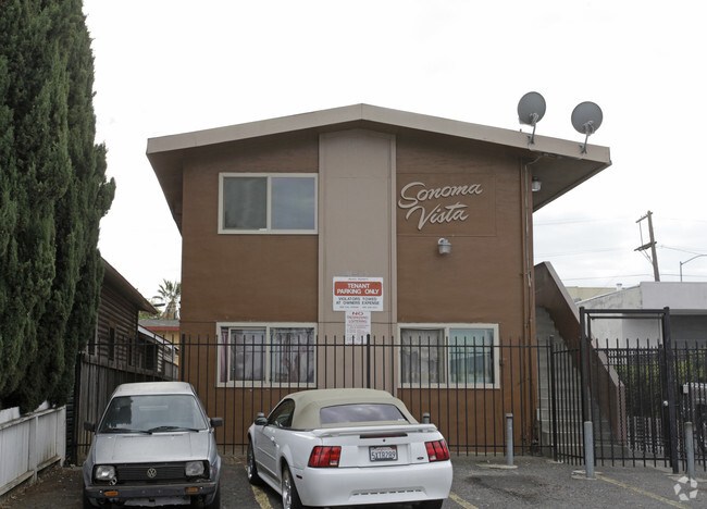 Building Photo - Solano Vista Apartments