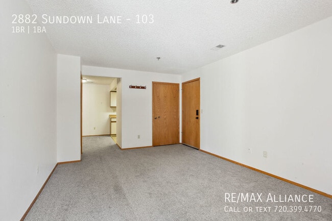 Building Photo - 1-bedroom condo located in the sought-afte...