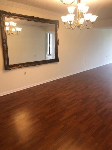 Building Photo - 6217 Balboa Cir