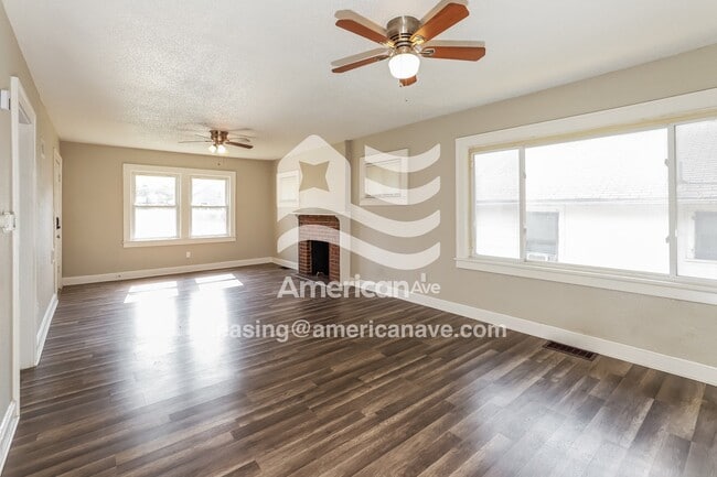 Building Photo - 4204 Monroe Ave