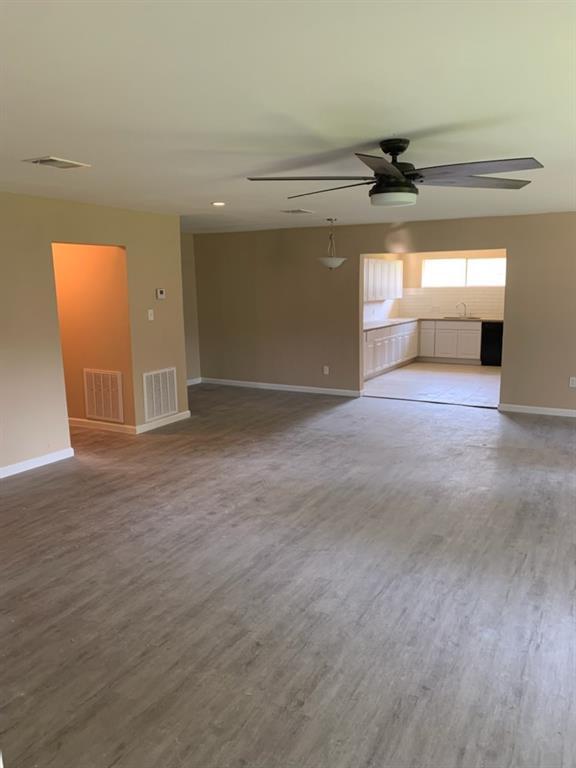 Building Photo - 5010 Ridgeway Dr