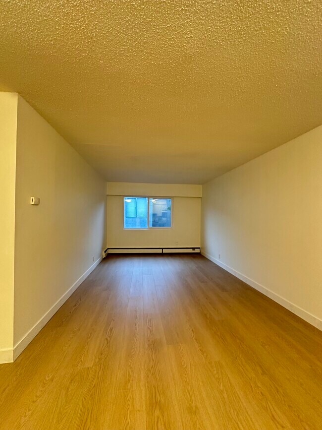 Building Photo - PT 314