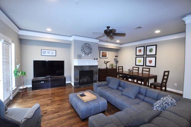 Foto del edificio - 5813 Washington Ave