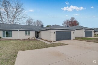 Building Photo - 2113 S Duncan Rd