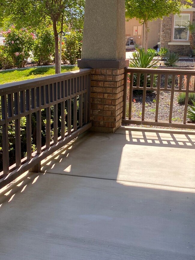 Building Photo - Executive Pool Home in Menifee - AVAILABLE!