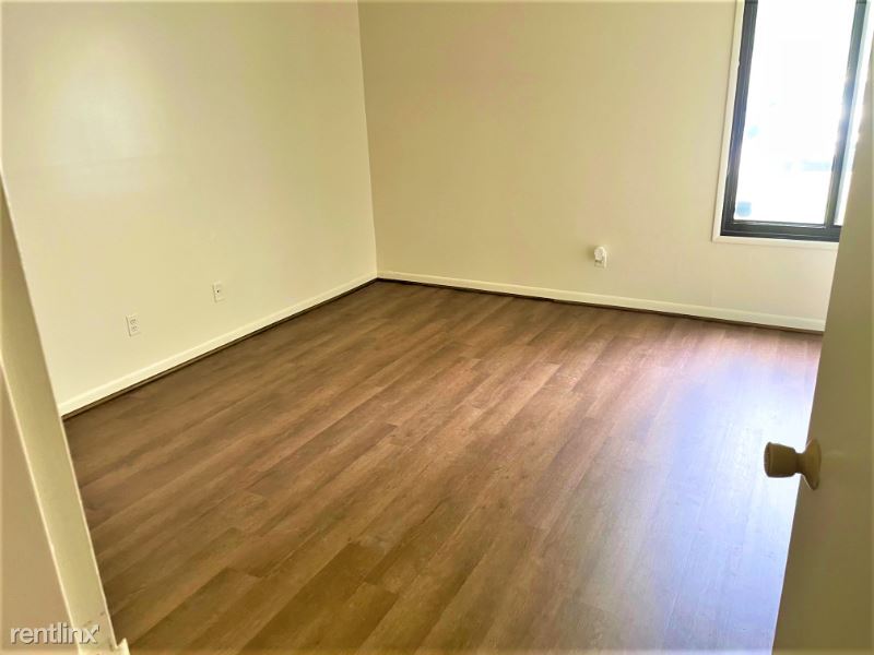 10101 Prince Pl, Largo, MD 20774 Condo for Rent in Largo, MD