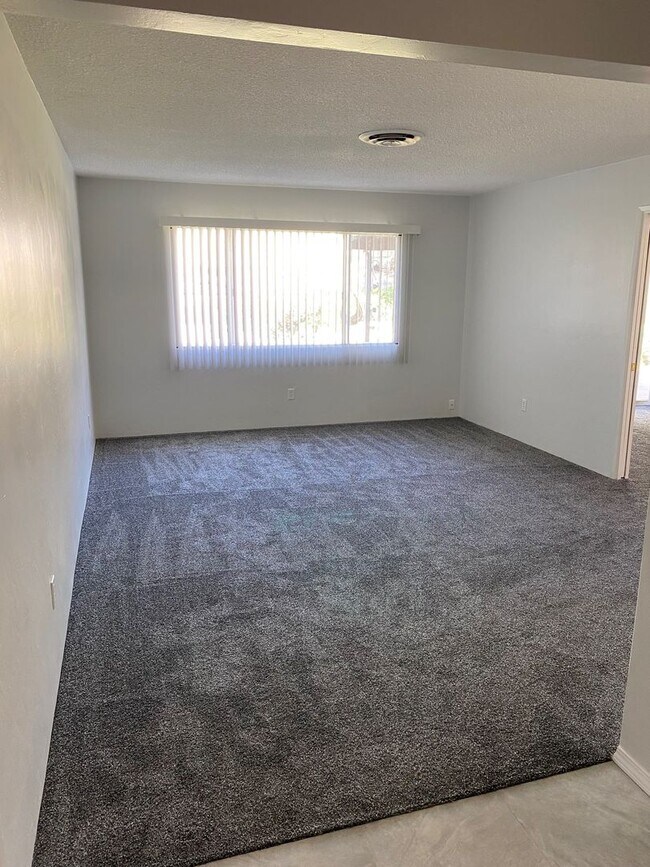 Foto del edificio - 4200 Wendy Ave