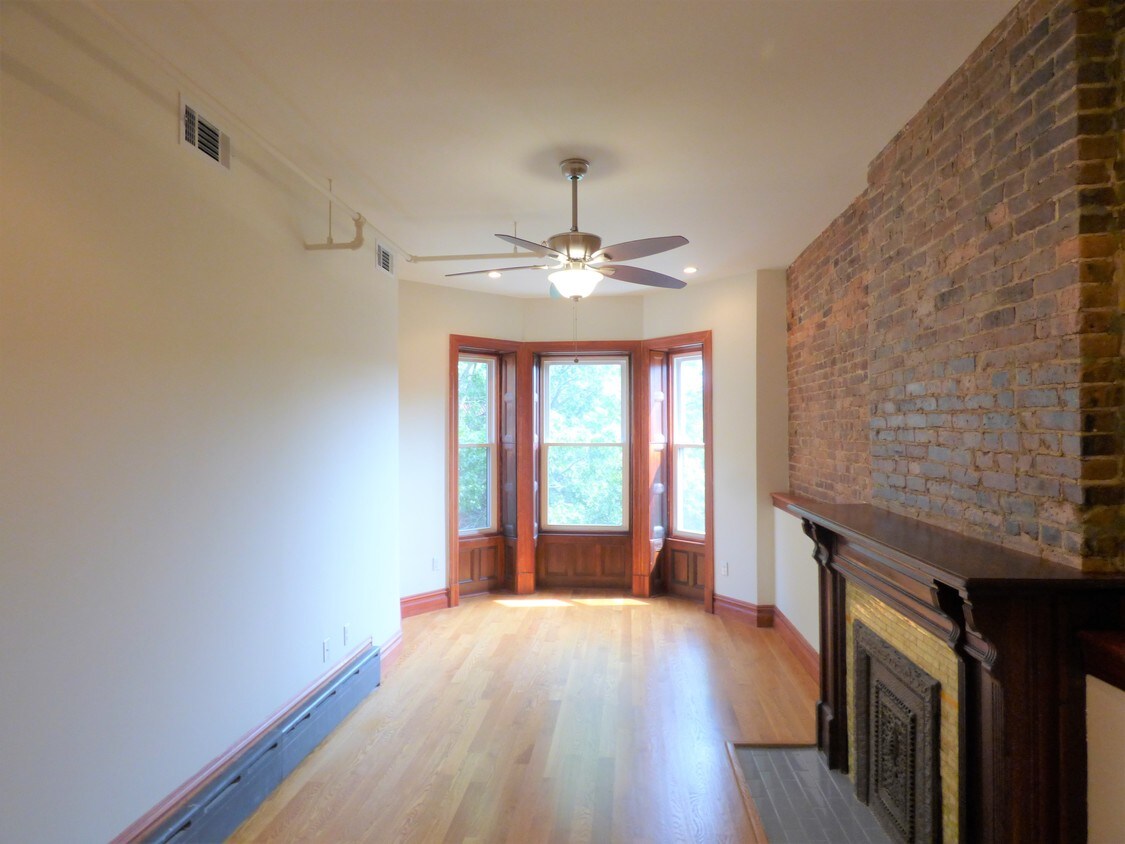 Primary Photo - 65 Macon St