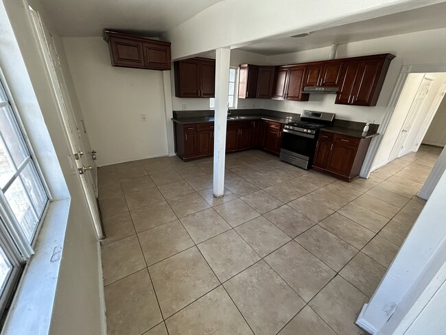 Building Photo - 4221 S Olive St